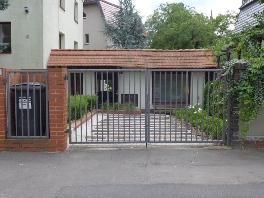 Apartment Spacious In District. *
