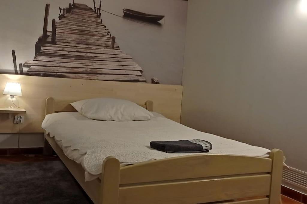 Apartment Spacious In District. Wroclaw