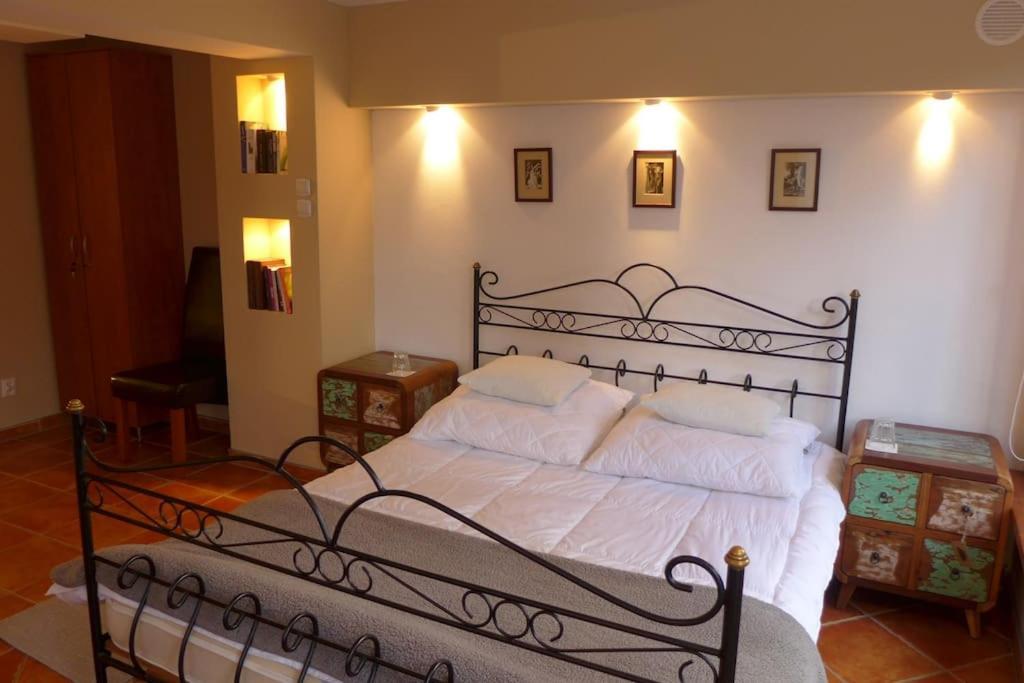 Spacious In District. Apartment *